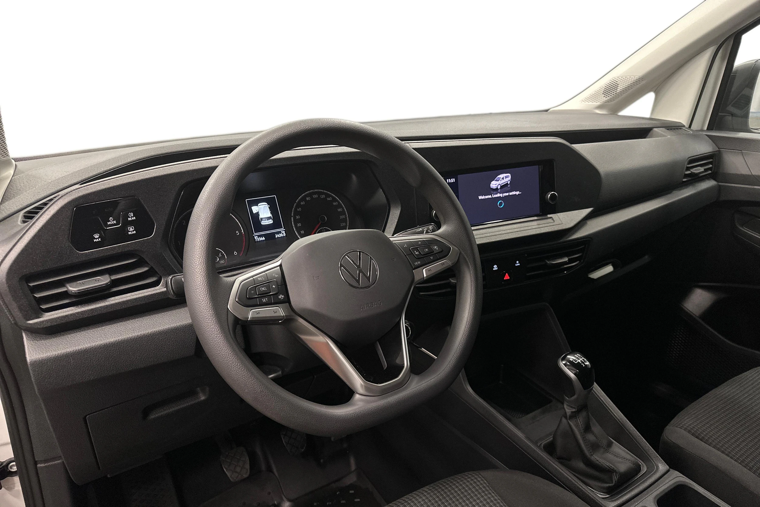 valkoinen Volkswagen Caddy 2023 kuva 6.