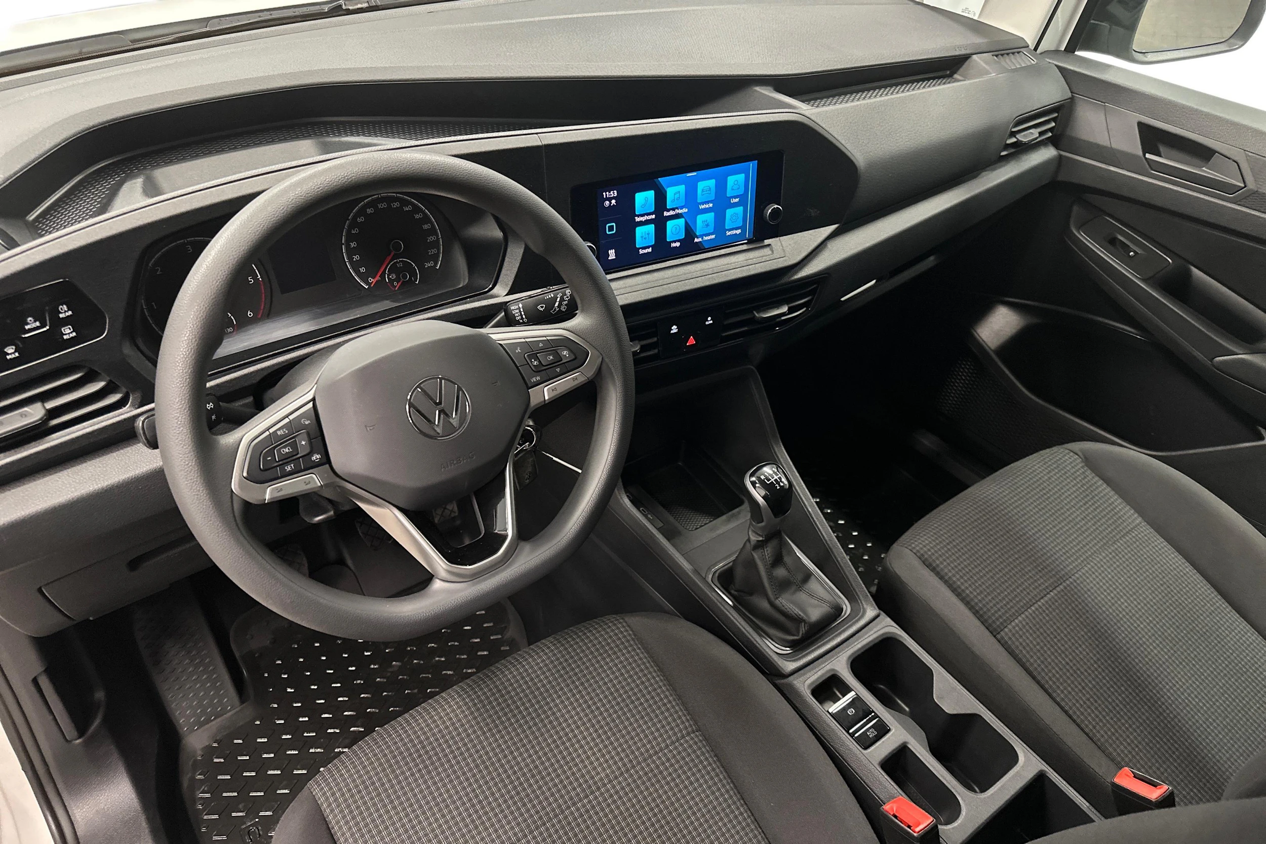 valkoinen Volkswagen Caddy 2023 kuva 7.