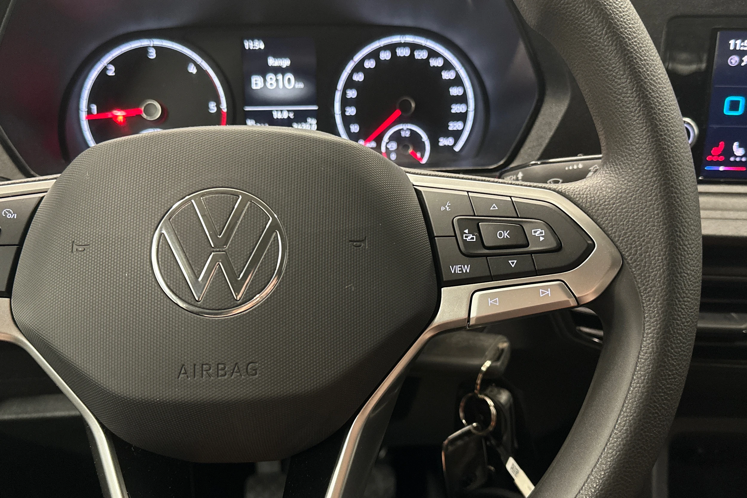 valkoinen Volkswagen Caddy 2023 kuva 12.