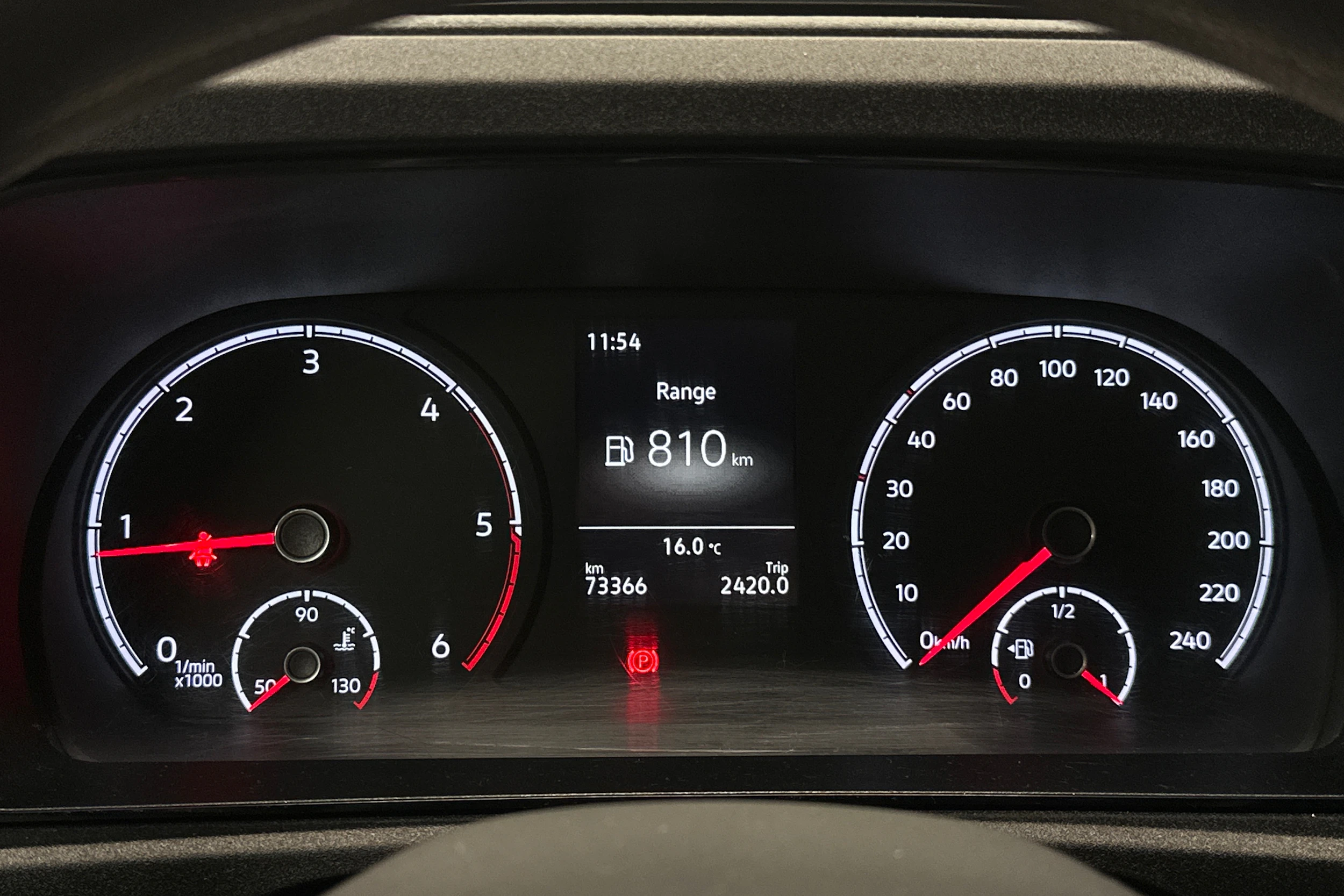 valkoinen Volkswagen Caddy 2023 kuva 13.
