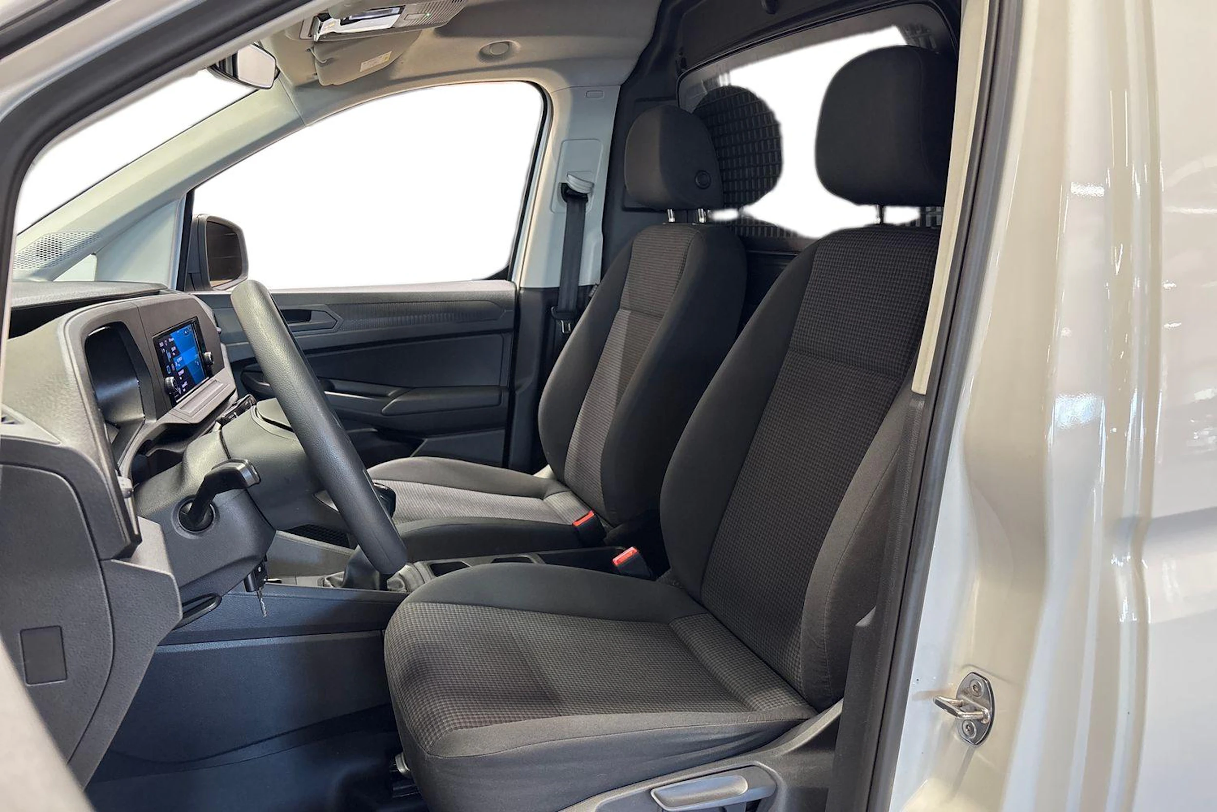 valkoinen Volkswagen Caddy 2023 kuva 8.