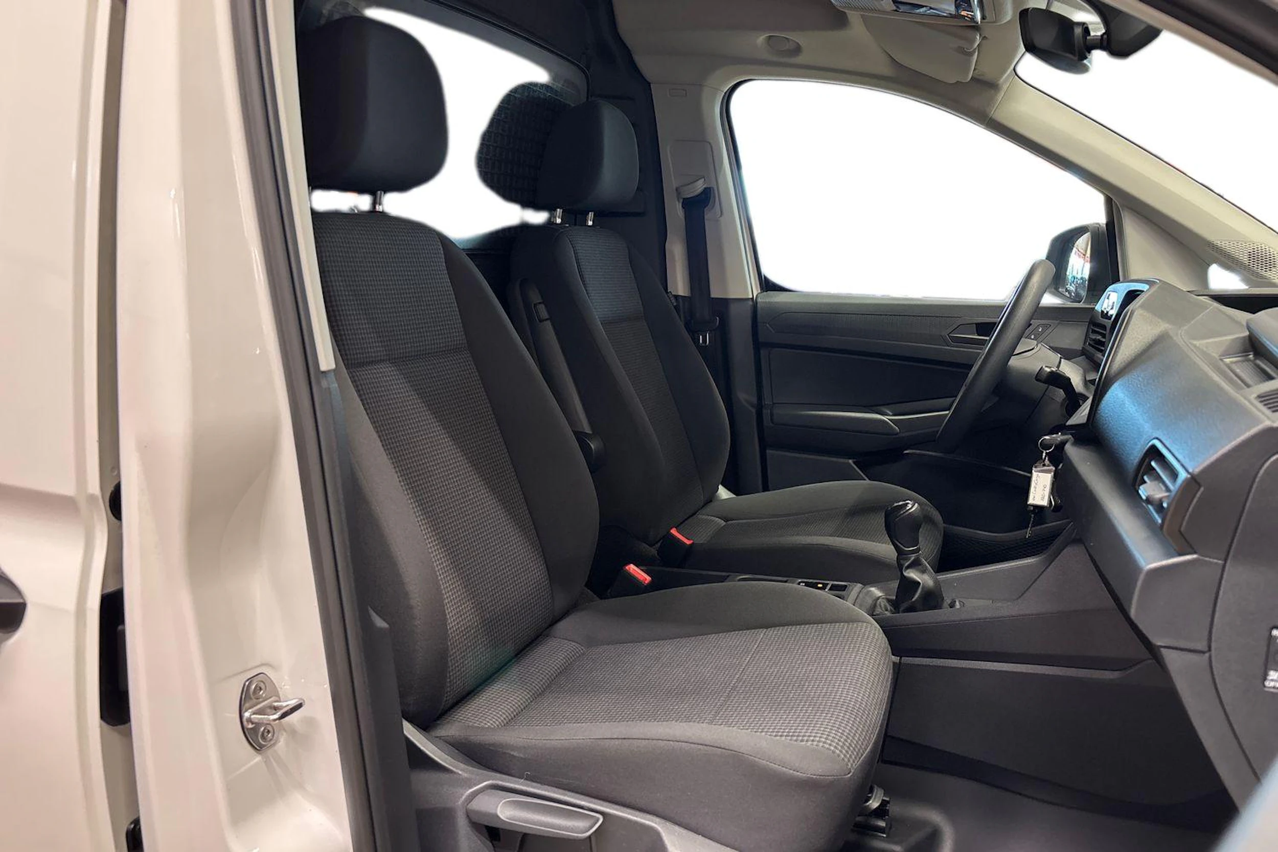 valkoinen Volkswagen Caddy 2023 kuva 11.