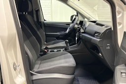 valkoinen Volkswagen Caddy 2023 kuva 13.