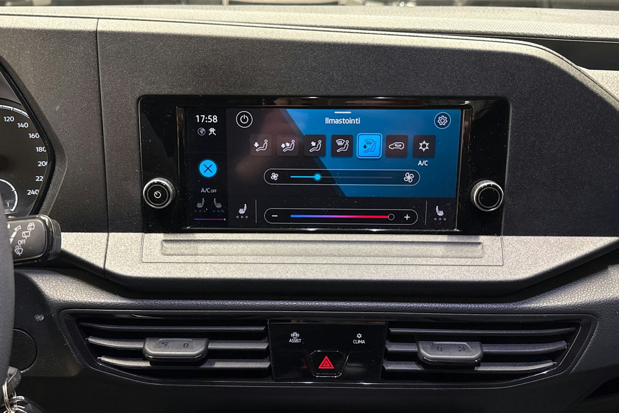 valkoinen Volkswagen Caddy 2023 kuva 20.