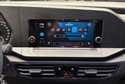 valkoinen Volkswagen Caddy 2023 kuva 20.