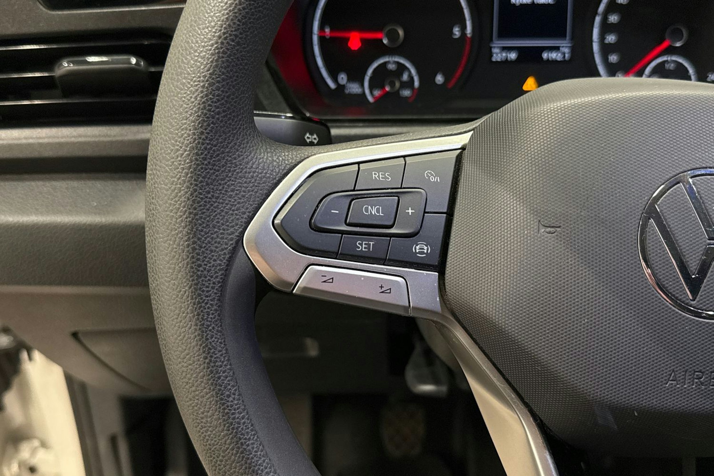 valkoinen Volkswagen Caddy 2023 kuva 23.