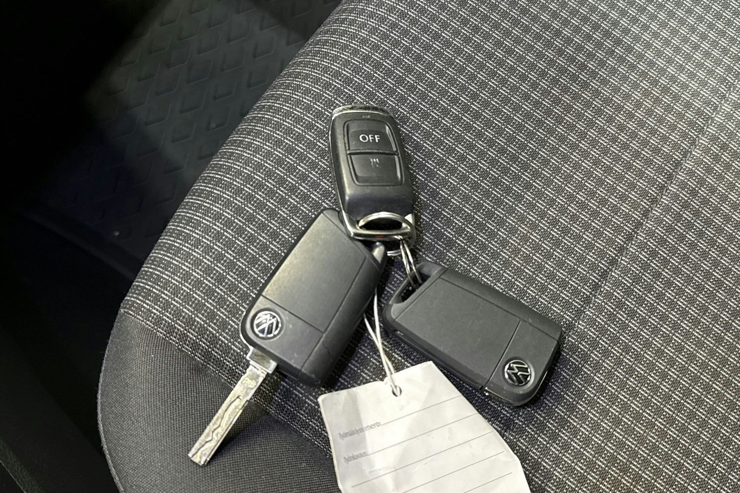 valkoinen Volkswagen Caddy 2023 kuva 25.