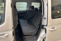 valkoinen Volkswagen Caddy 2023 kuva 4.