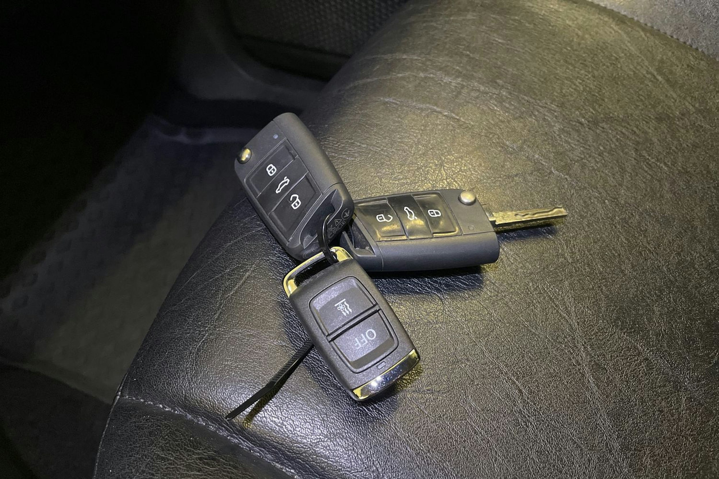 Valkoinen Volkswagen CADDY 2024 kuva 19.