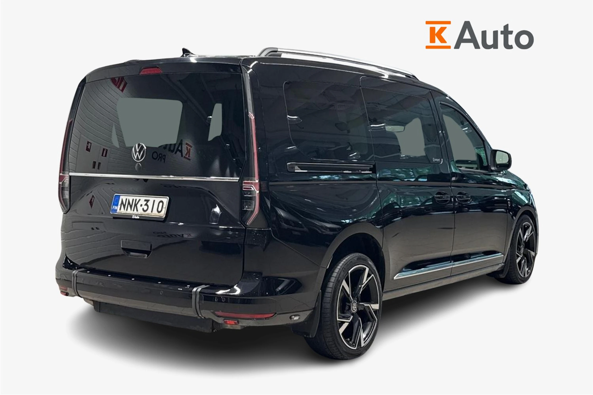 Musta Volkswagen Caddy Maxi 2024 kuva 2.