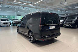 Musta Volkswagen Caddy Maxi 2024 kuva 11.