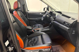Musta Volkswagen Caddy Maxi 2024 kuva 15.