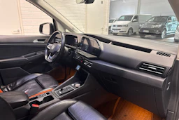 Musta Volkswagen Caddy Maxi 2024 kuva 16.