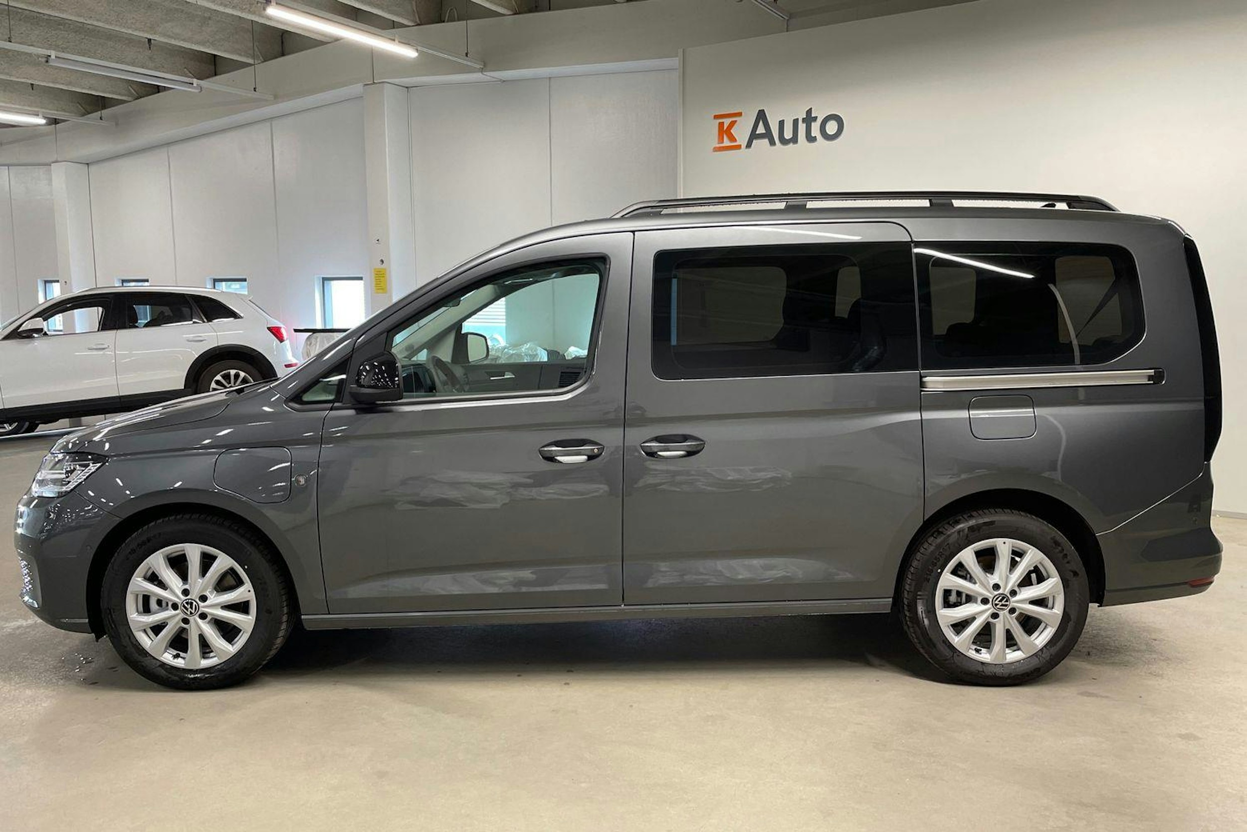 met. Harmaa Volkswagen Caddy 2025 kuva 5.
