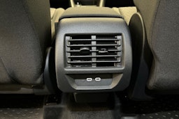 oranssi Volkswagen Caddy 2025 kuva 12.