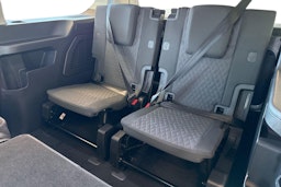 valkoinen Volkswagen Caddy 2025 kuva 12.