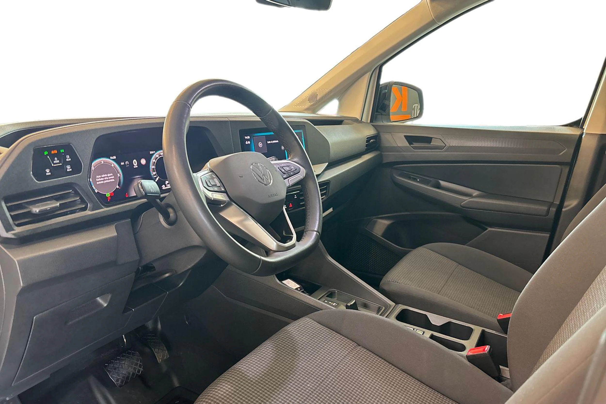 Valkoinen Volkswagen Caddy 2025 kuva 8.