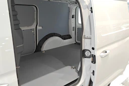 valkoinen Volkswagen Caddy Maxi 2026 kuva 11.