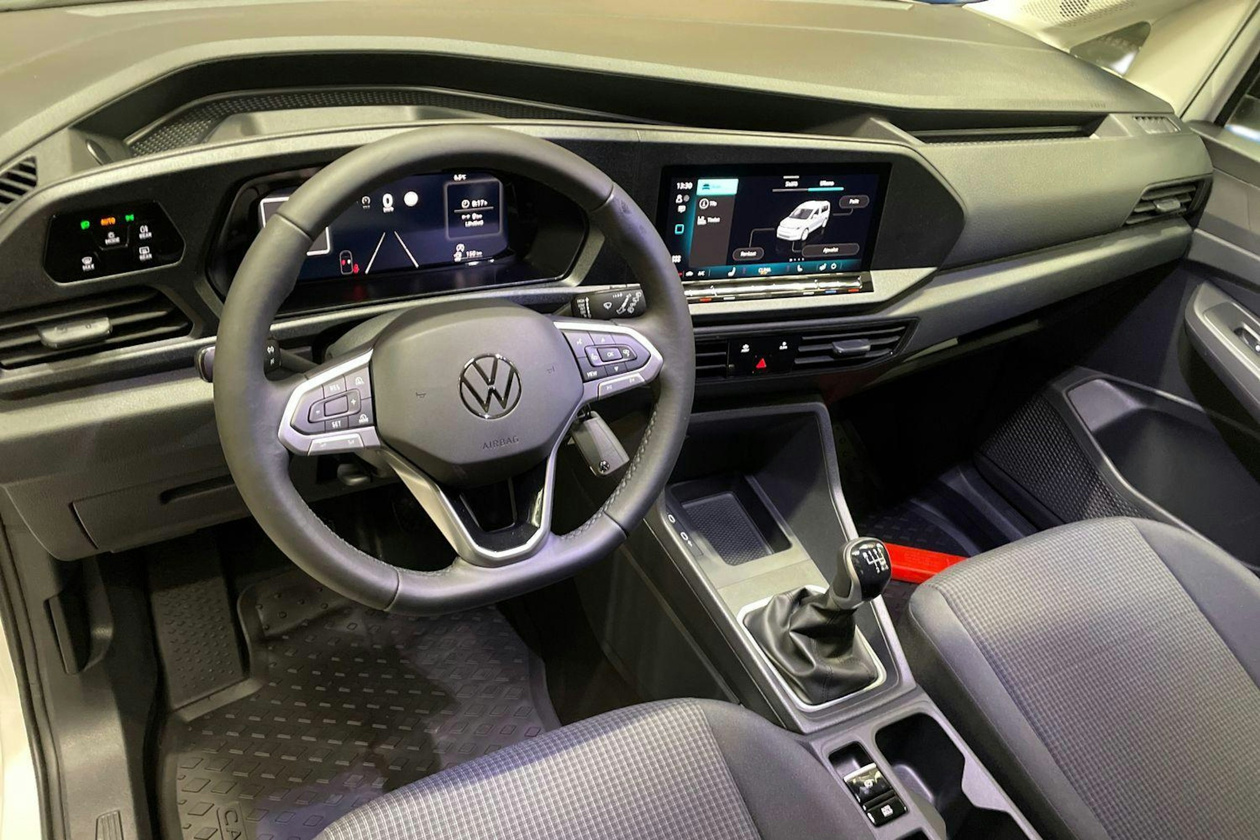 valkoinen Volkswagen Caddy 2026 kuva 7.