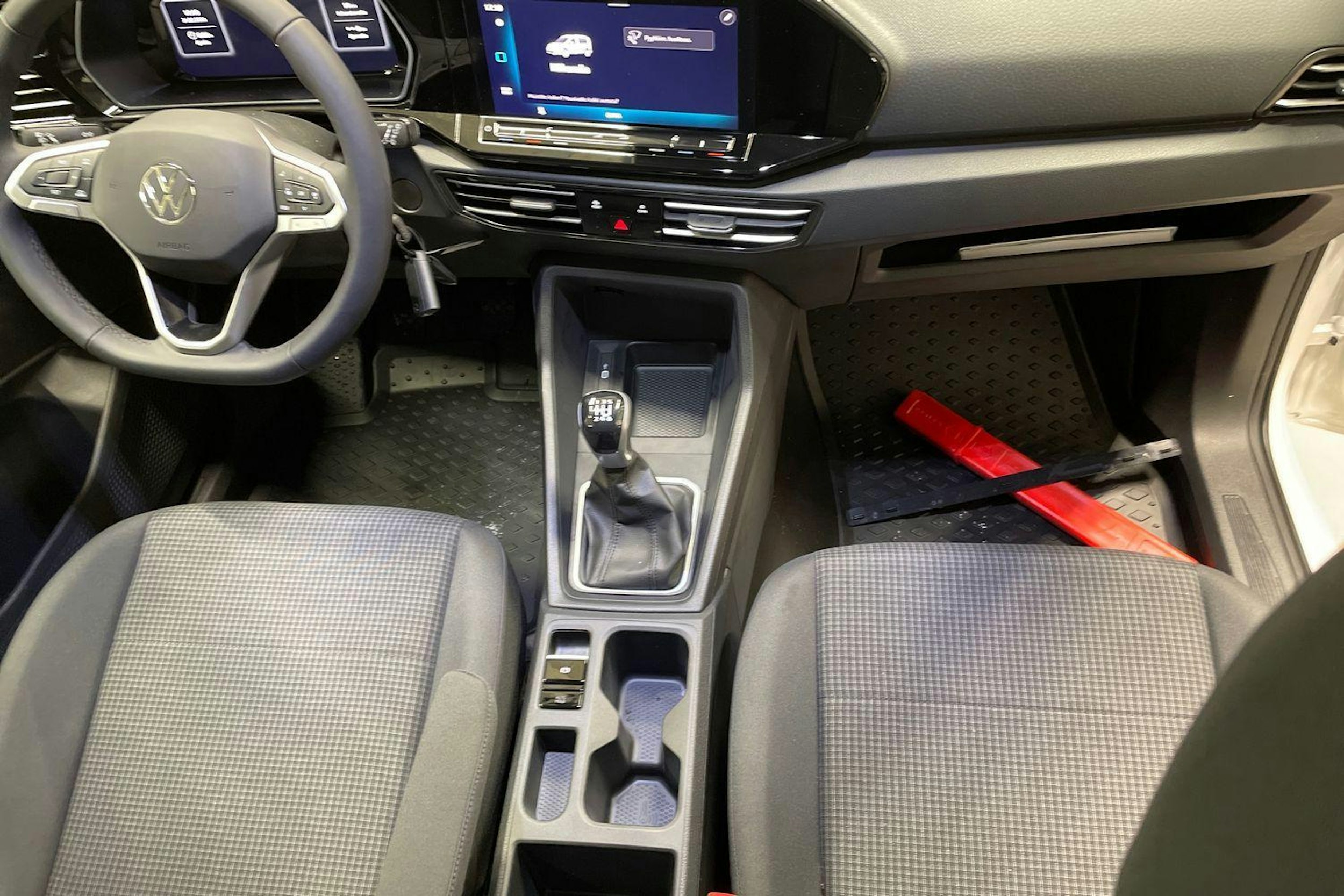 valkoinen Volkswagen Caddy 2026 kuva 7.