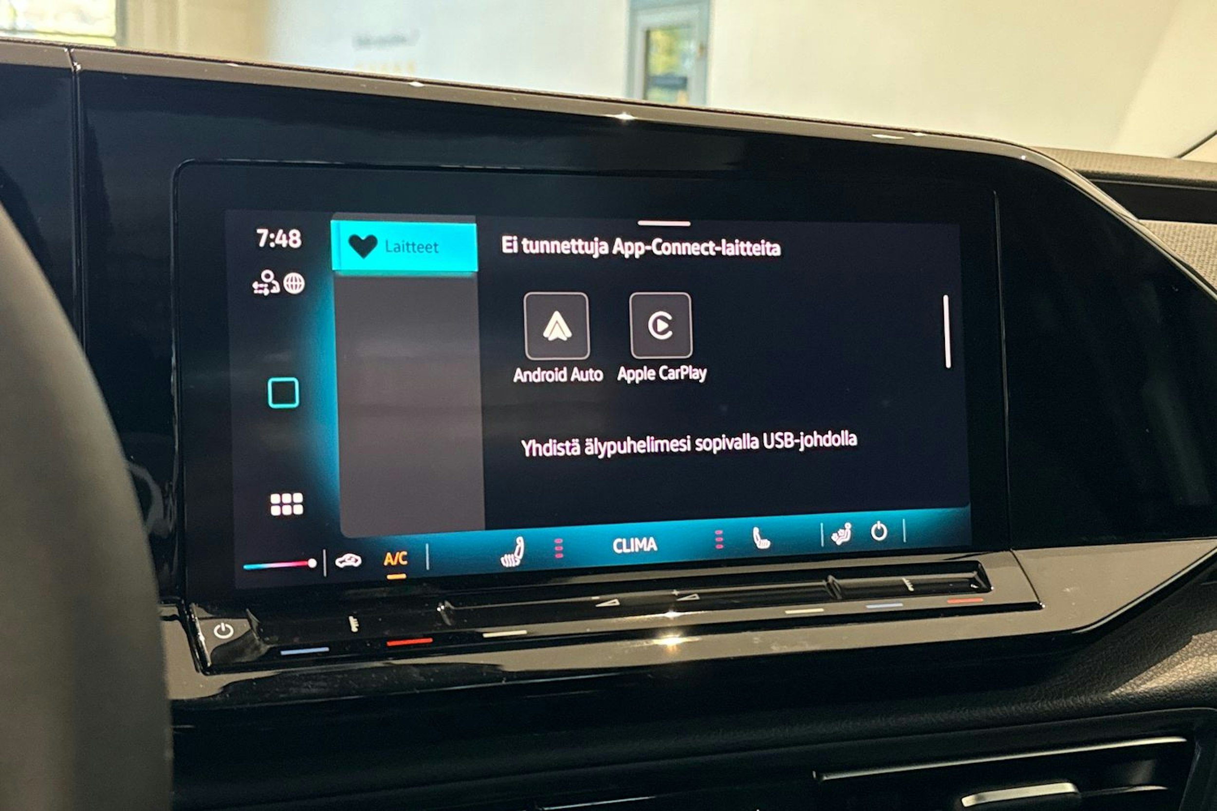 valkoinen Volkswagen Caddy 2026 kuva 17.