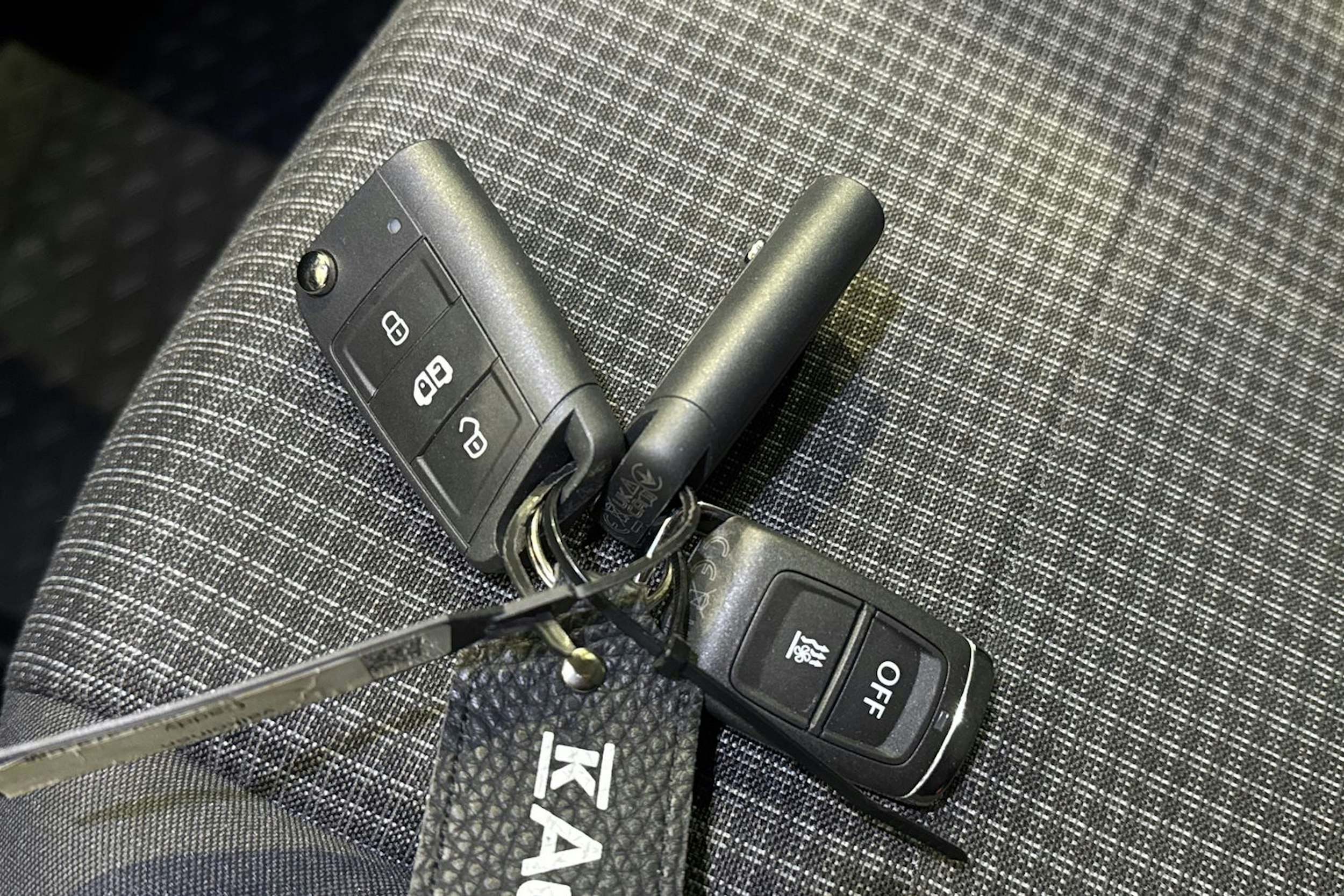 valkoinen Volkswagen Caddy 2026 kuva 23.