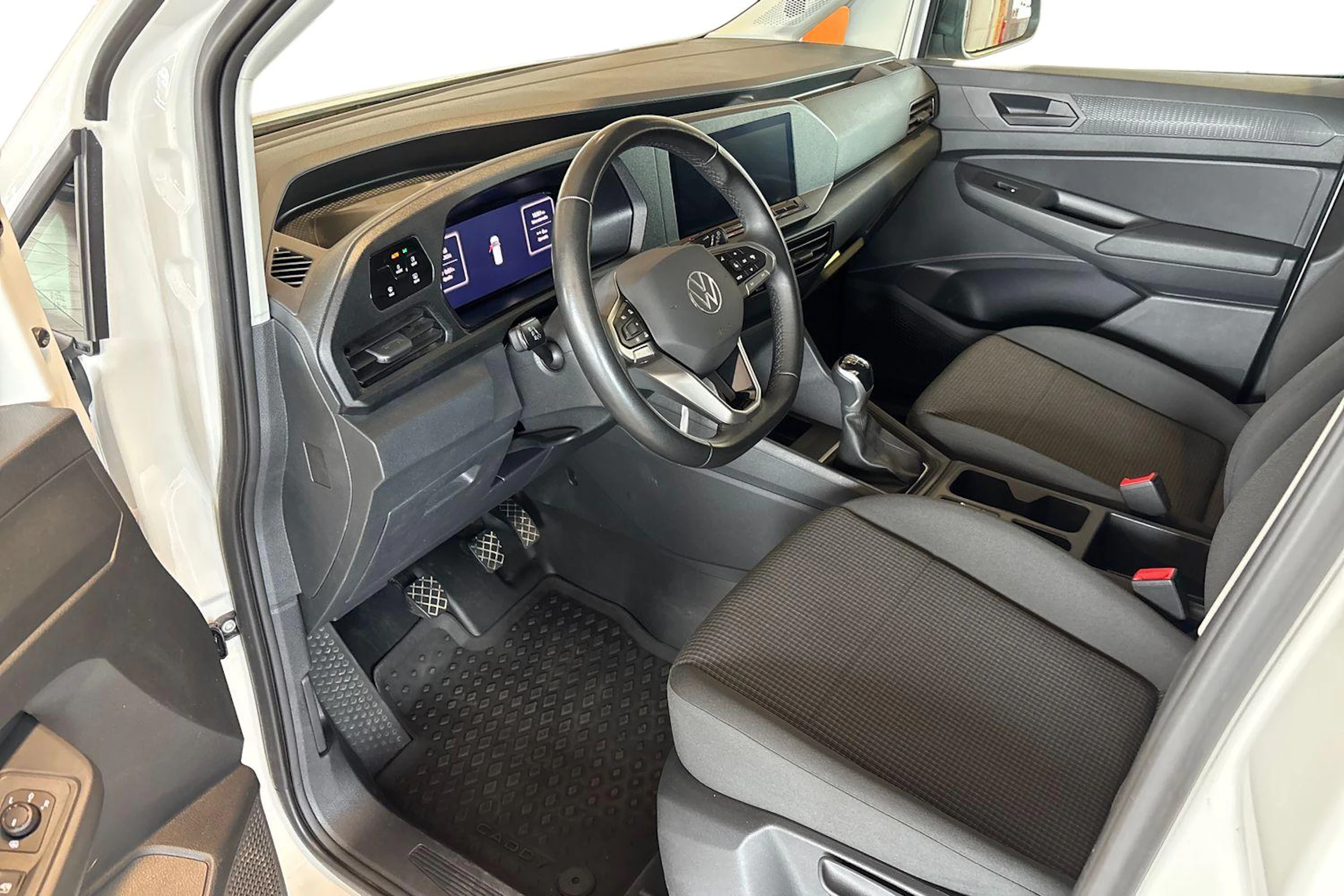 Valkoinen Volkswagen CADDY 2026 kuva 8.
