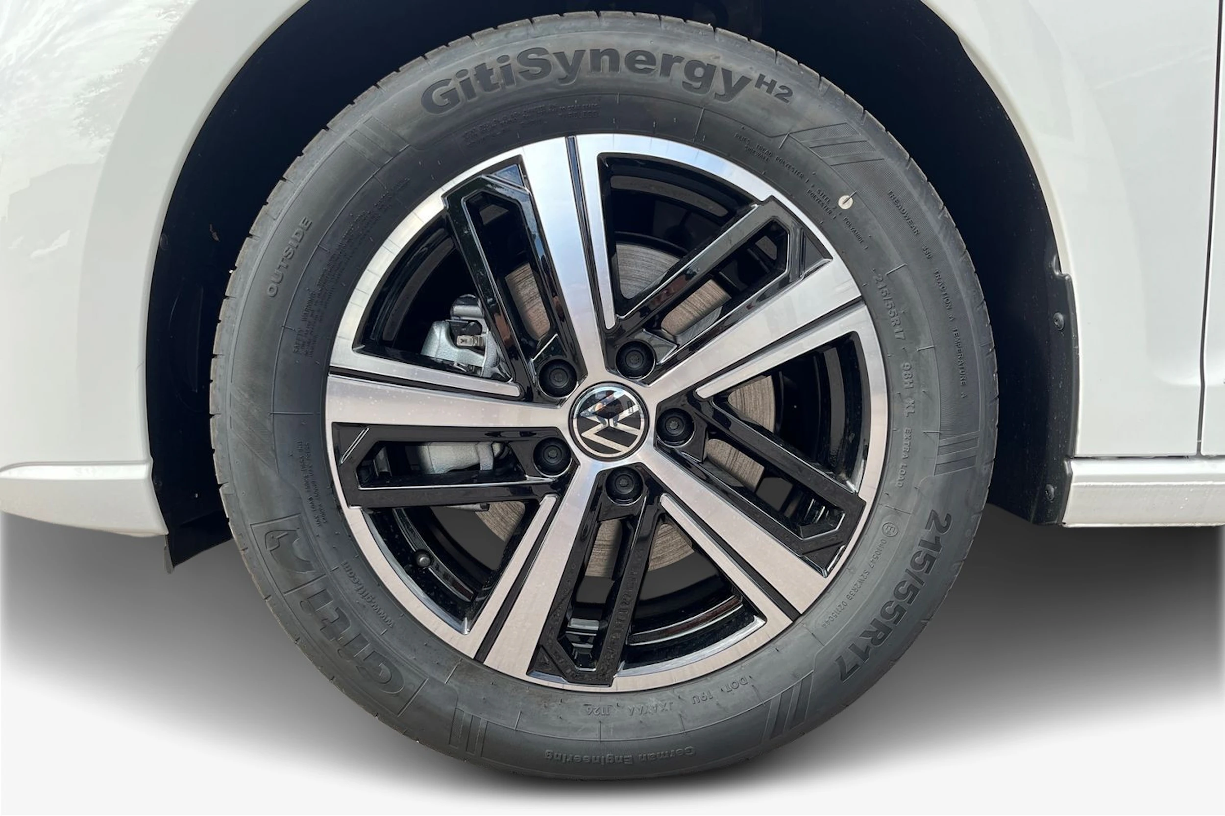 valkoinen Volkswagen Caddy Maxi 2026 kuva 12.