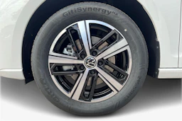 valkoinen Volkswagen Caddy Maxi 2026 kuva 12.