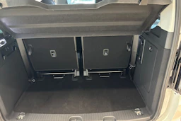 valkoinen Volkswagen Caddy Maxi 2026 kuva 14.