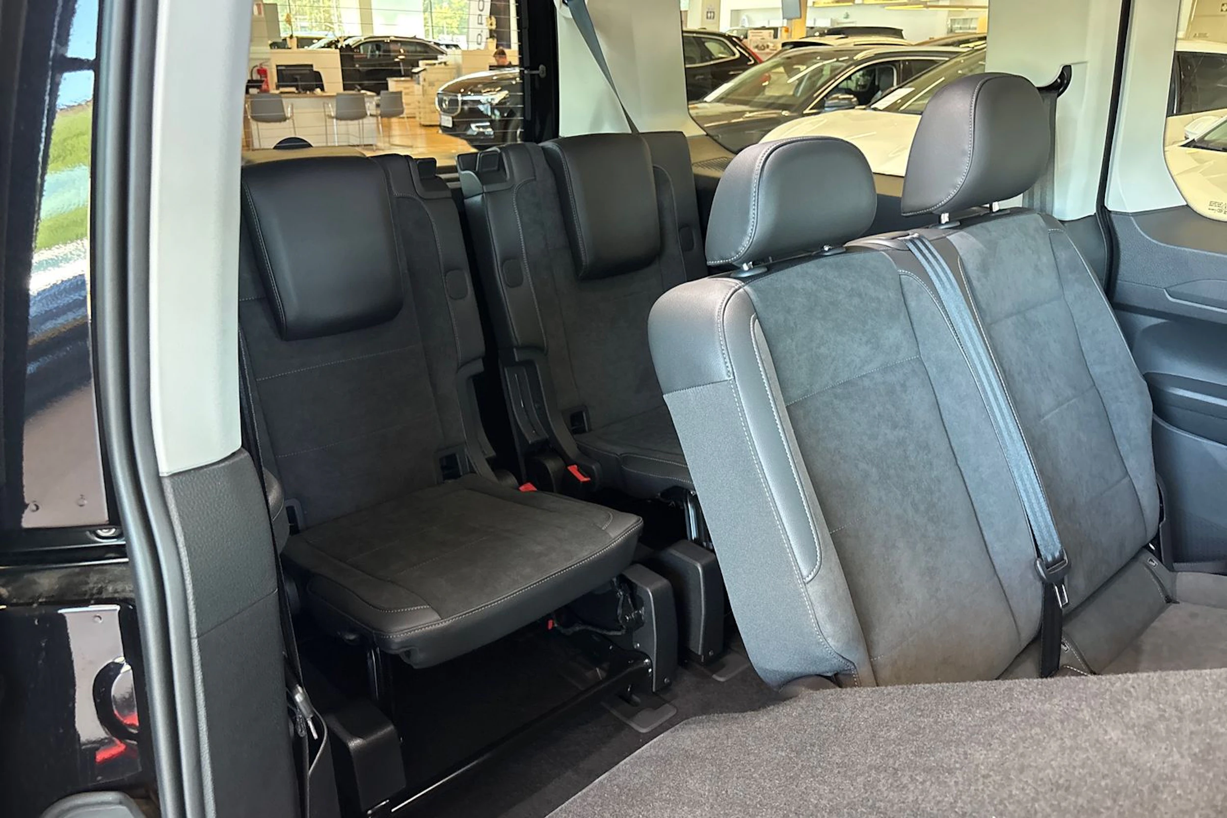 met. musta Volkswagen Caddy 2026 kuva 19.