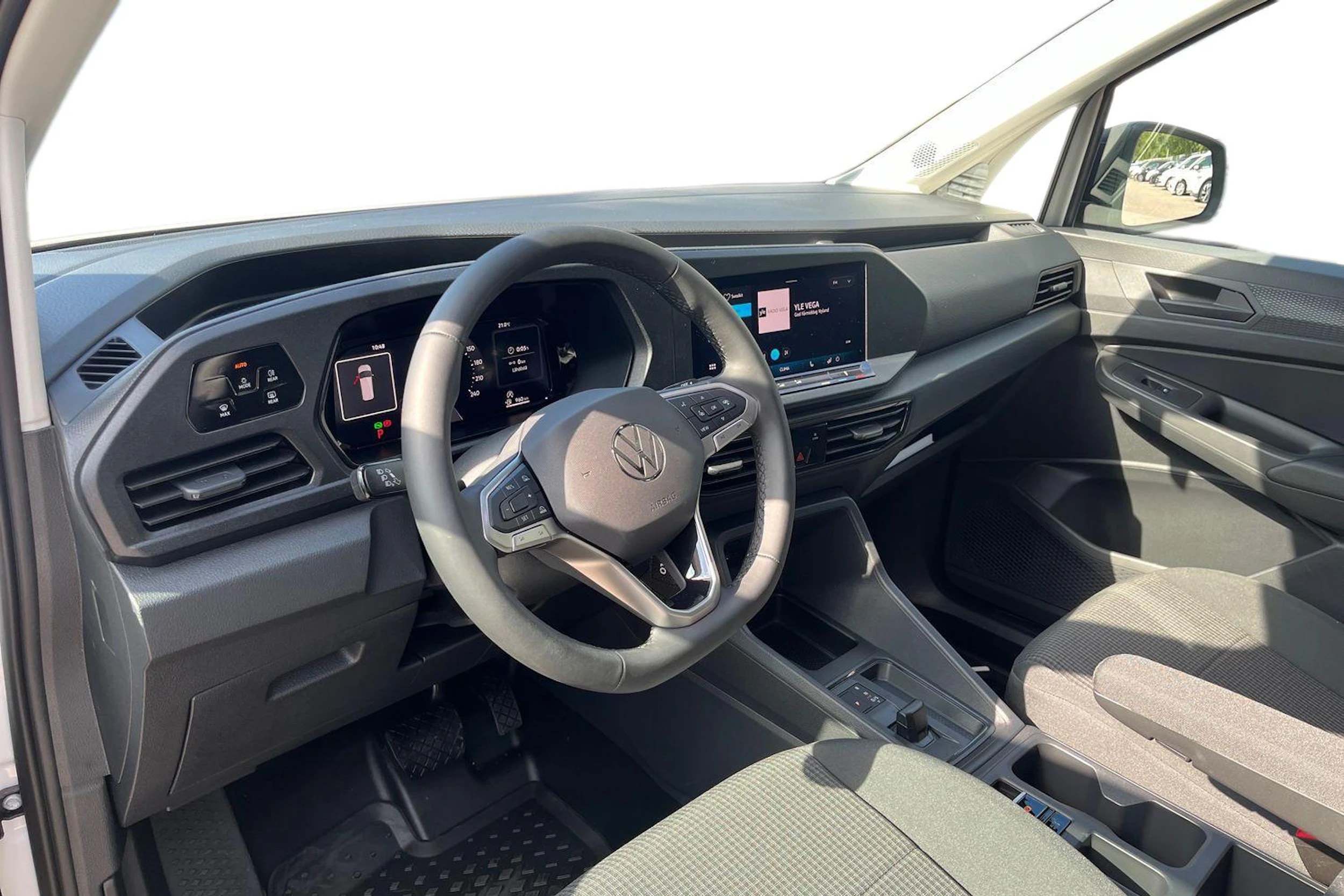 Valkoinen Volkswagen Caddy 2026 kuva 8.