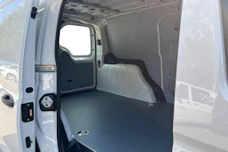 Valkoinen Volkswagen Caddy 2026 kuva 11.