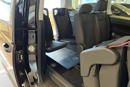 musta Volkswagen Caddy Maxi 2026 kuva 16.