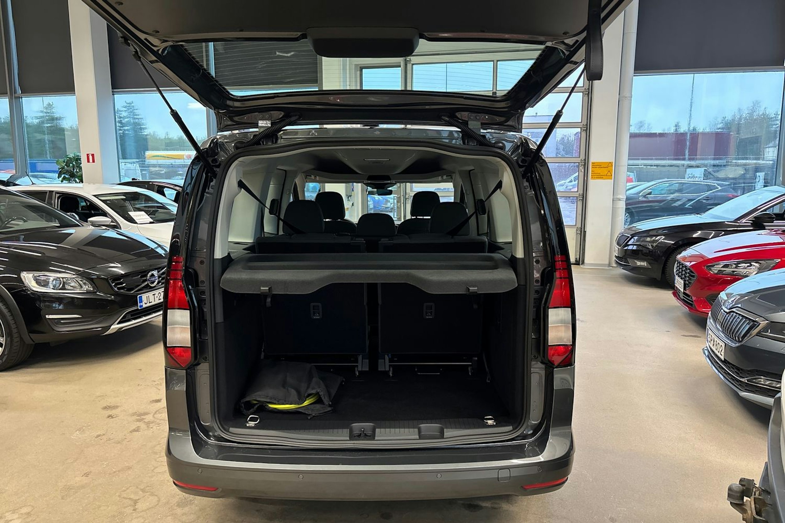 harmaa Volkswagen Caddy 2026 kuva 10.
