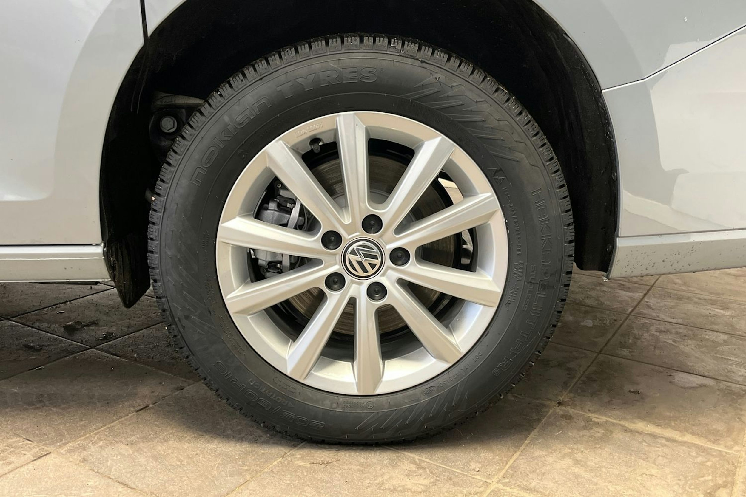 harmaa Volkswagen Caddy 2026 kuva 10.