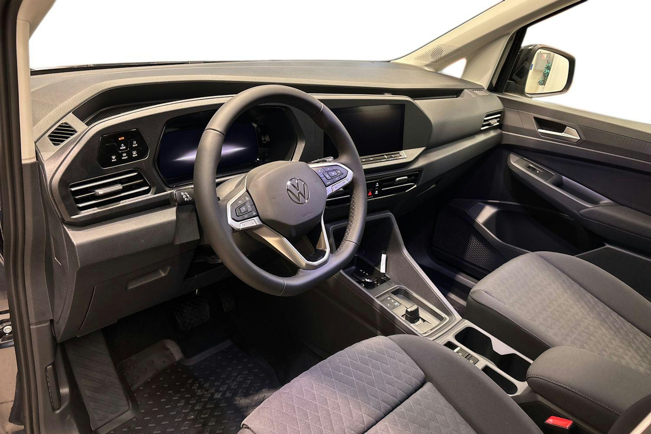 sininen Volkswagen Caddy 2026 kuva 6.