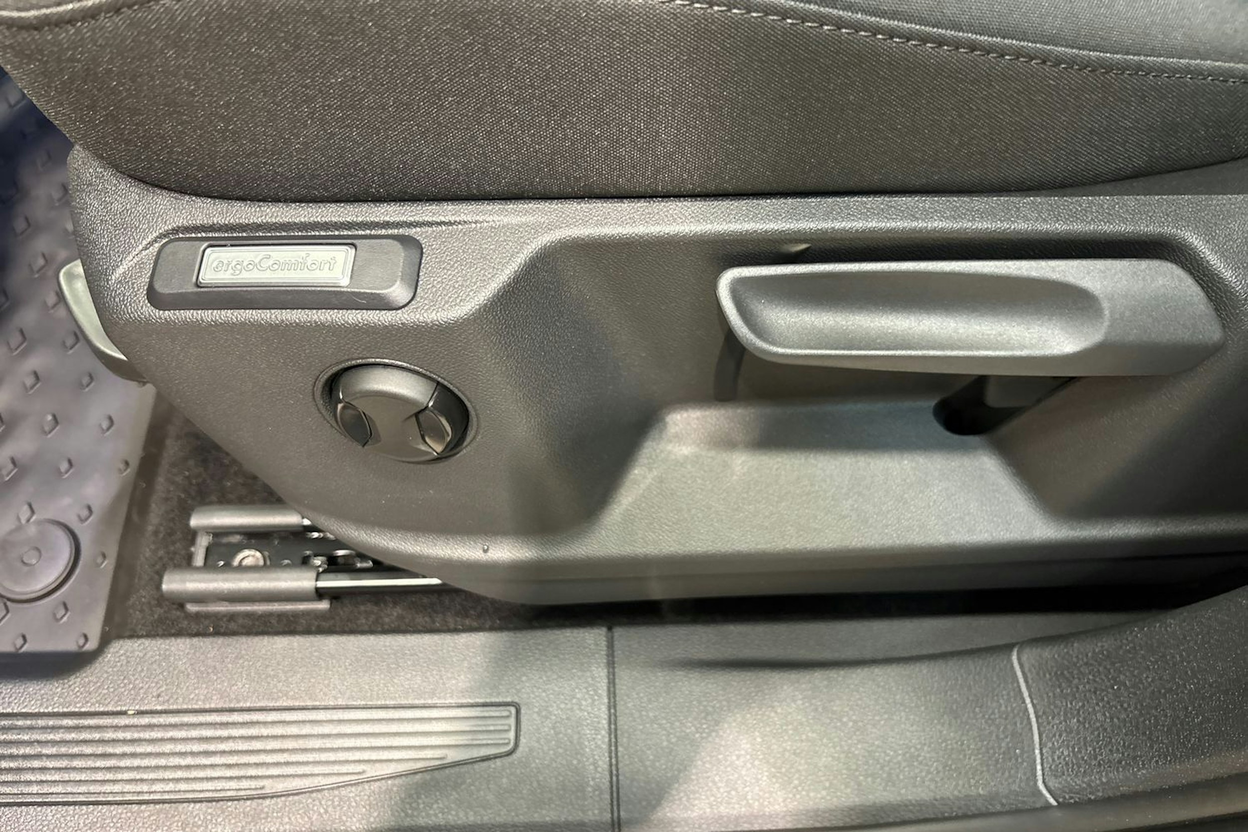 sininen Volkswagen Caddy 2026 kuva 12.