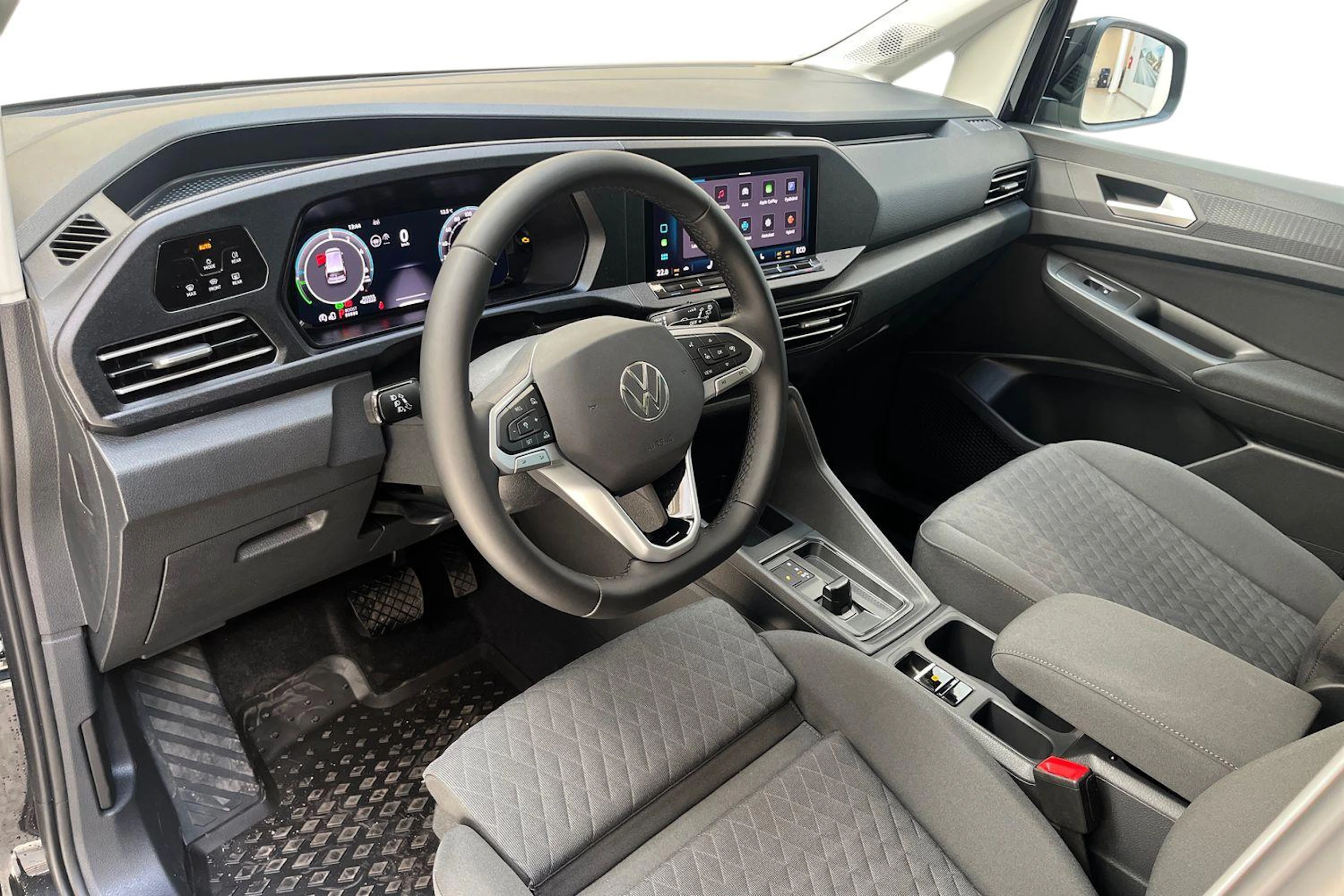 Musta Volkswagen Caddy 2026 kuva 8.