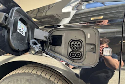 Musta Volkswagen Caddy 2026 kuva 19.