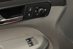 Punainen Volkswagen Caddy Maxi 2008 kuva 14.