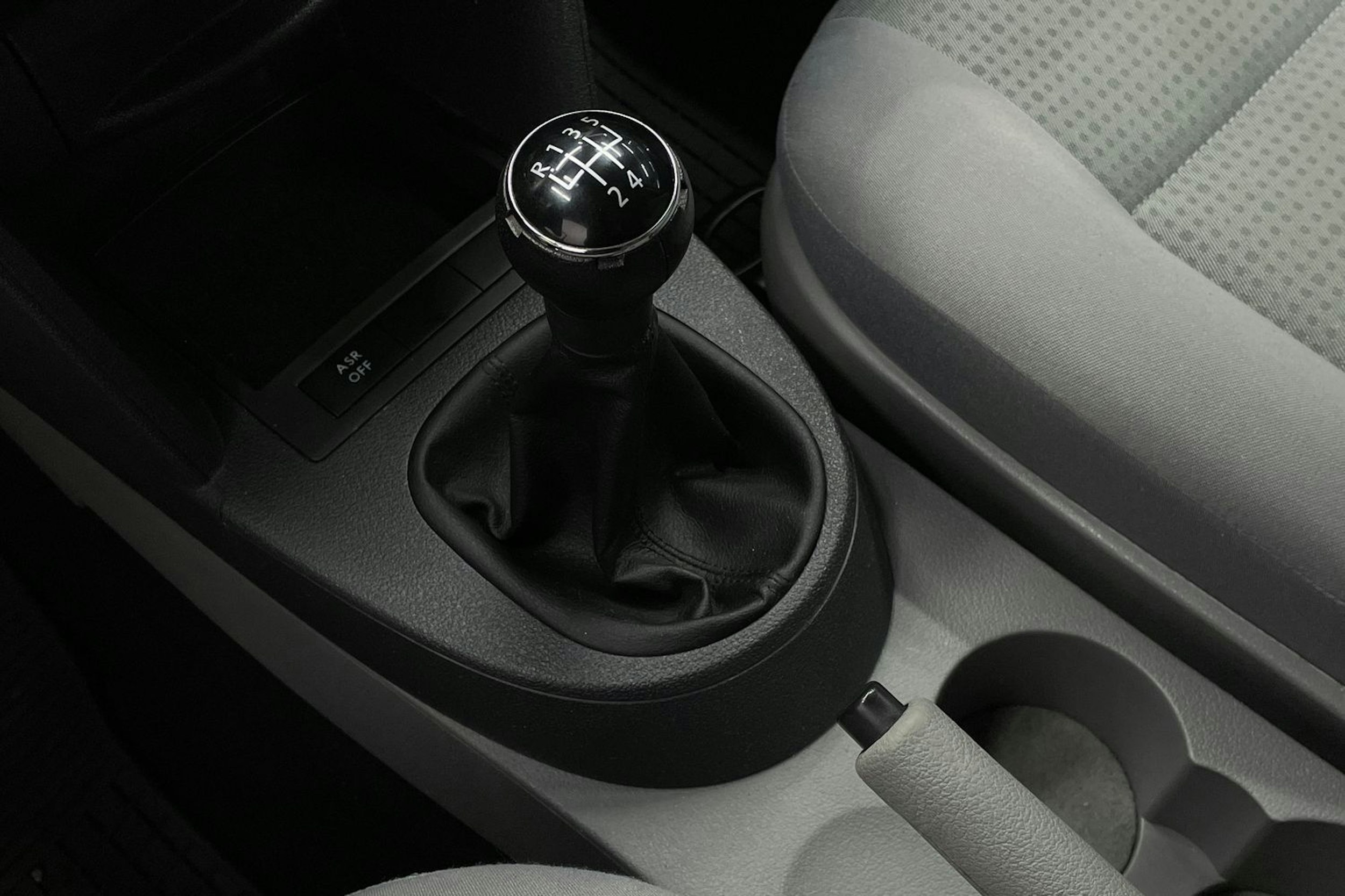 Punainen Volkswagen Caddy Maxi 2008 kuva 16.