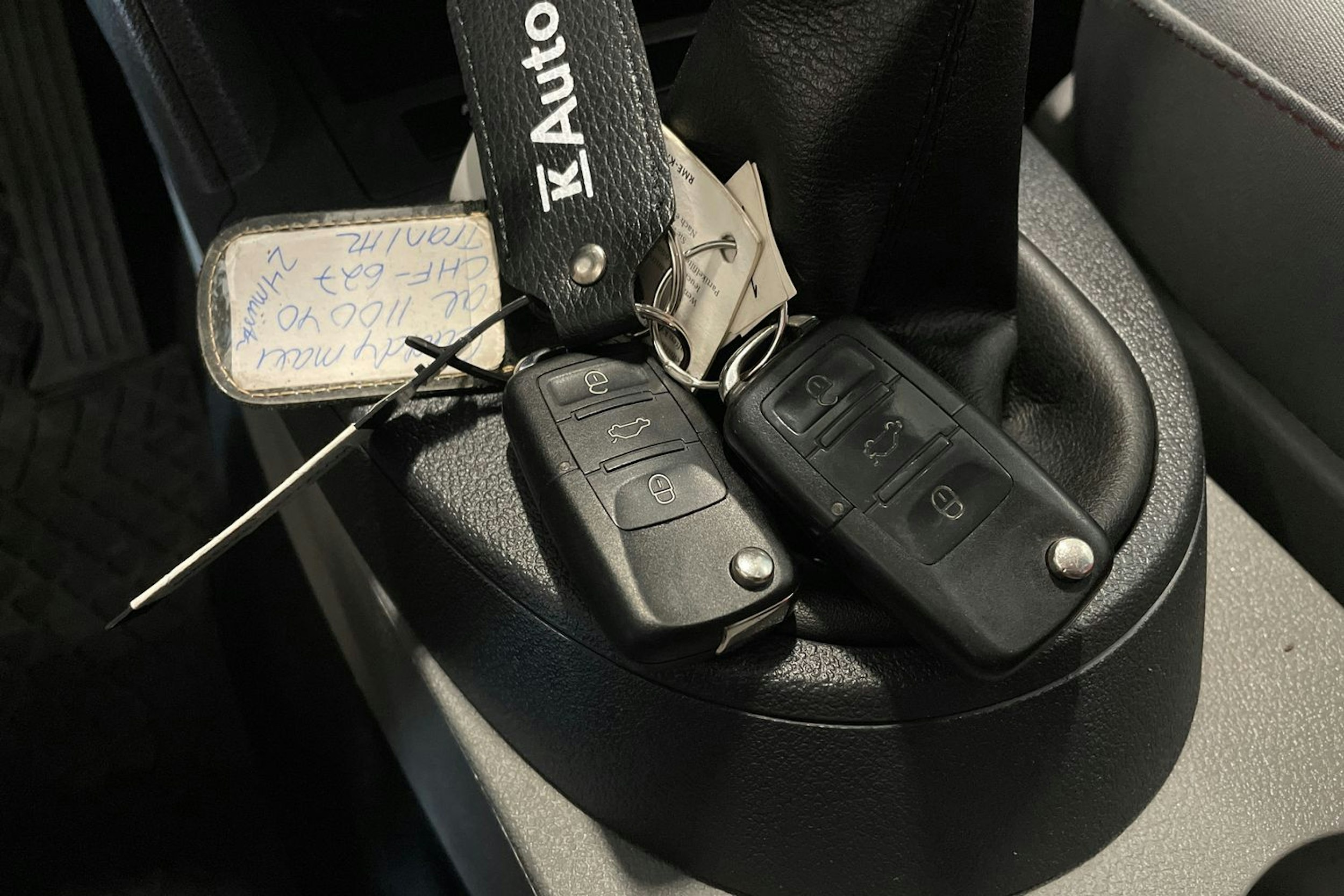 musta Volkswagen Caddy Maxi 2009 kuva 23.