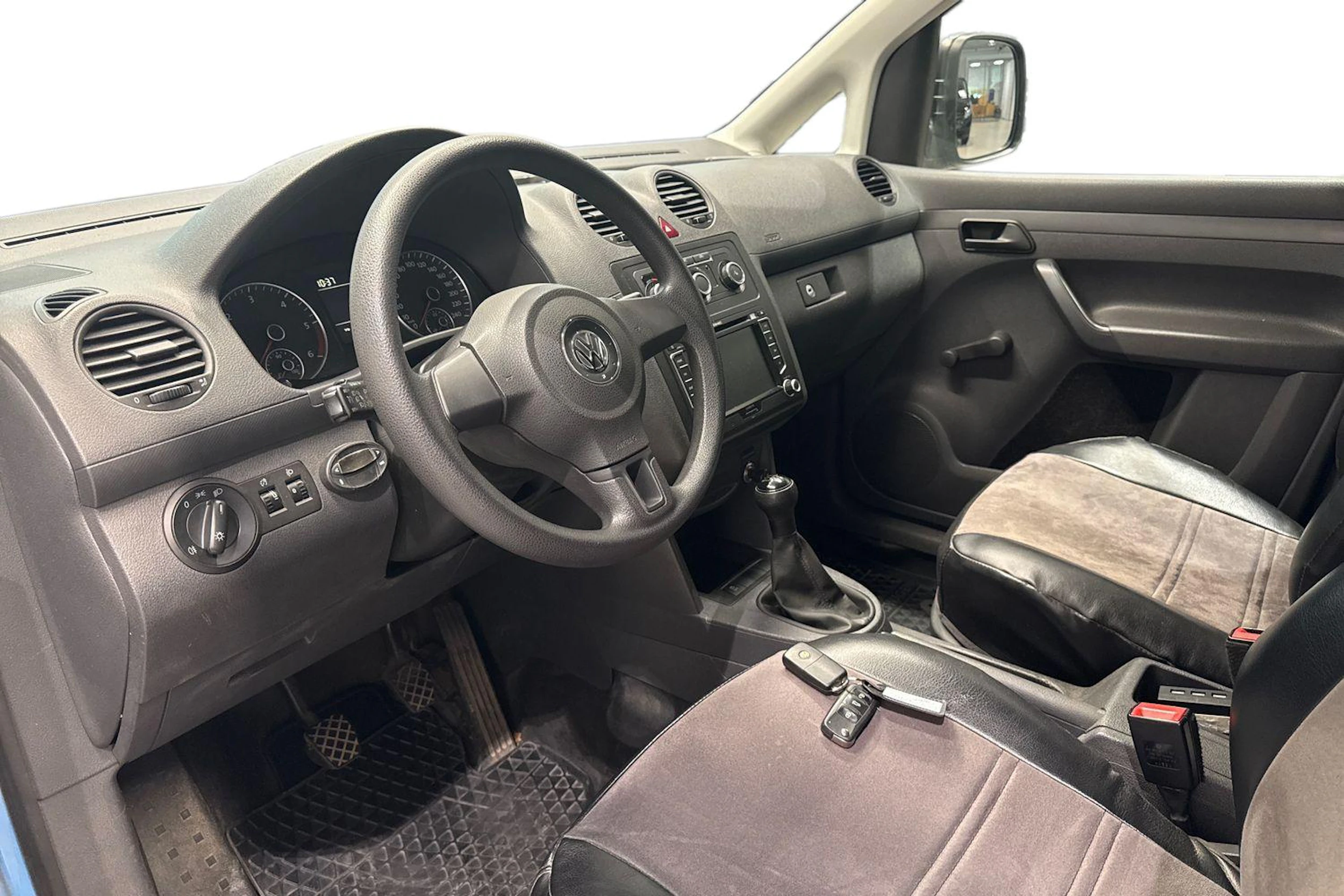 sininen Volkswagen Caddy Maxi 2011 kuva 3.