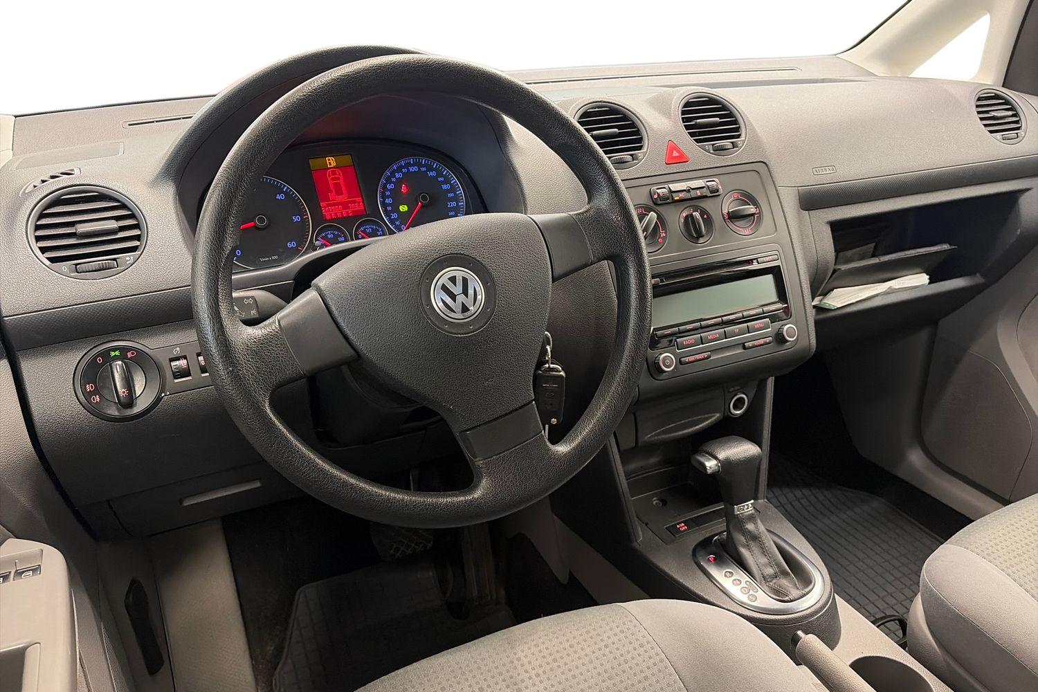 Volkswagen Caddy Maxi 2010, photo 3/3