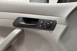 Oranssi Volkswagen Caddy Maxi 2010 kuva 22.