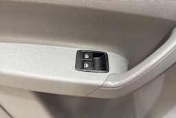 Oranssi Volkswagen Caddy Maxi 2010 kuva 23.