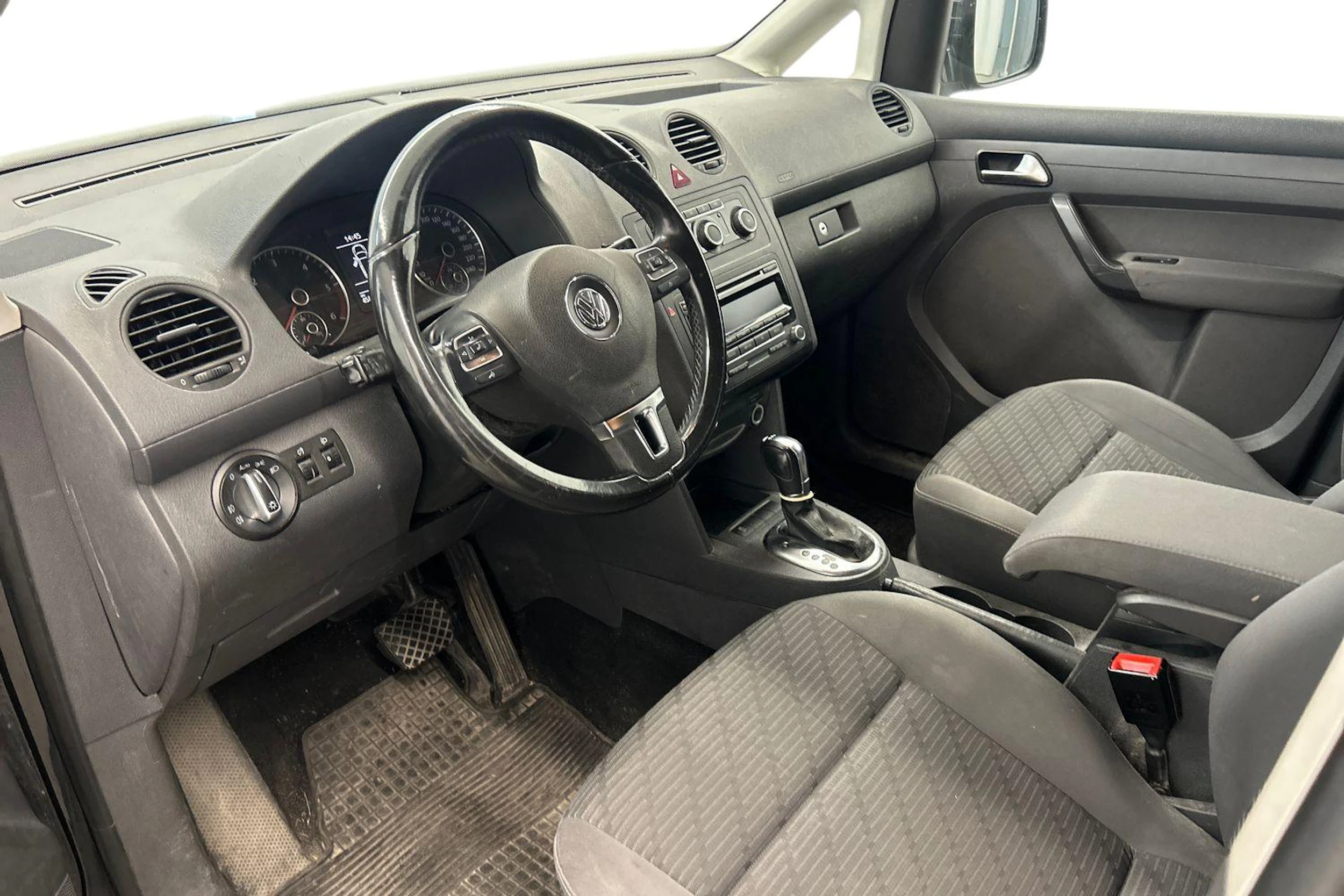 musta Volkswagen Caddy Maxi 2011 kuva 6.