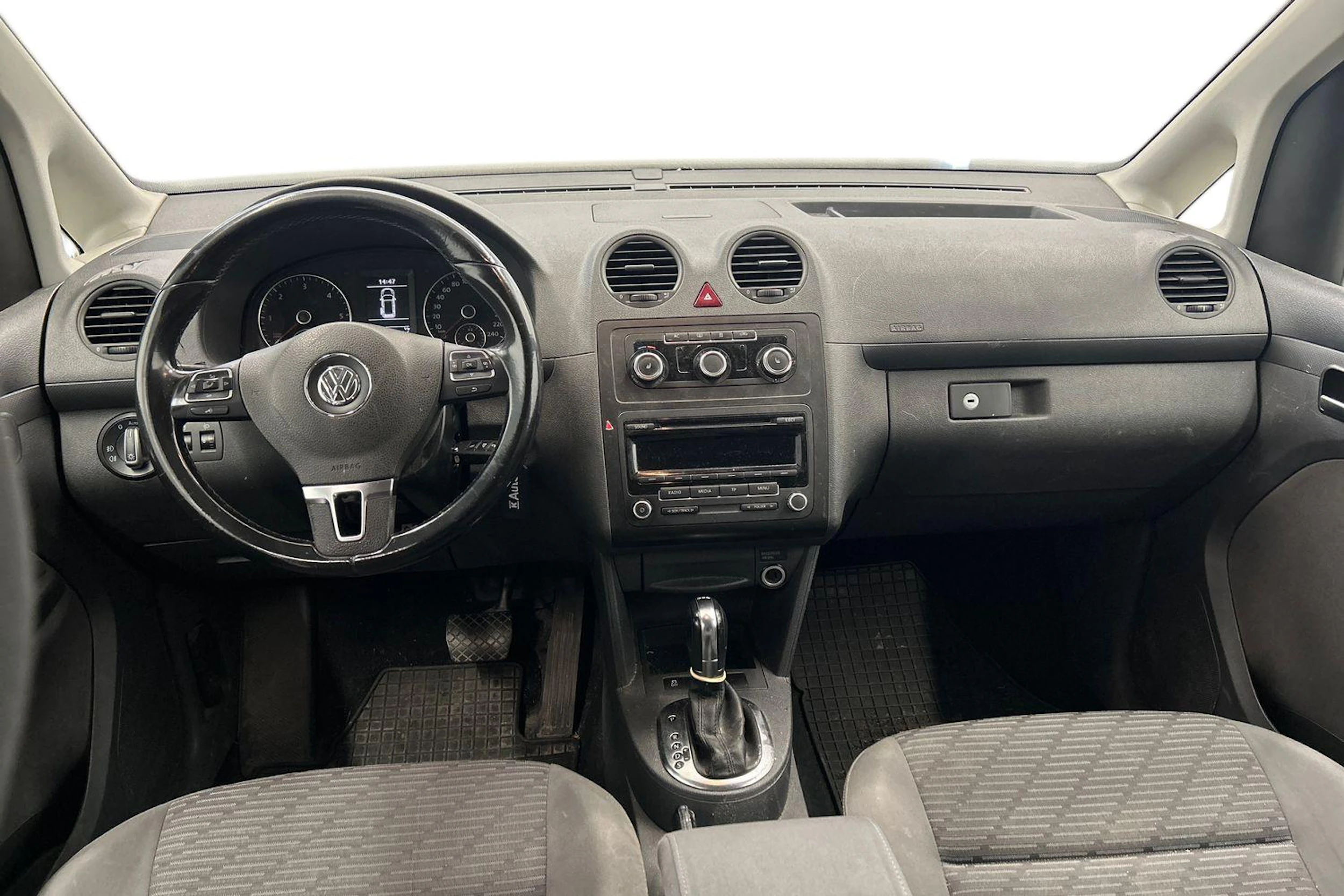 musta Volkswagen Caddy Maxi 2011 kuva 7.