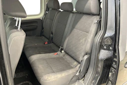 musta Volkswagen Caddy Maxi 2011 kuva 8.